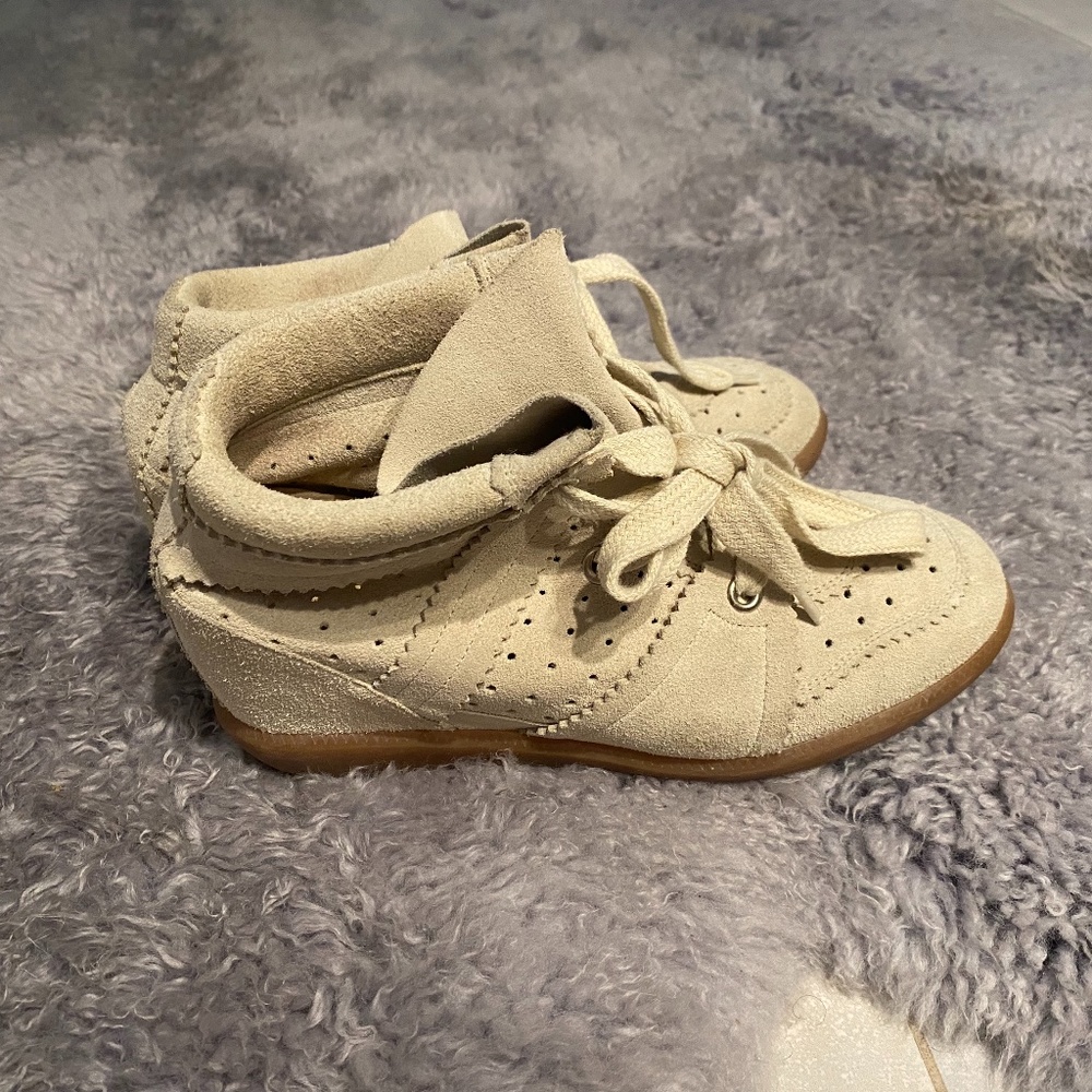 ISABEL MARANT BEIGE SUEDE PLATFORM SNEAKERS